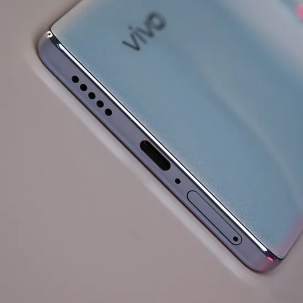Vivo V29 Review: A well-balanced premium midrange phone!